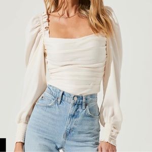 ASTR the Label - Puff Sleeve Square Neck Top - Cream